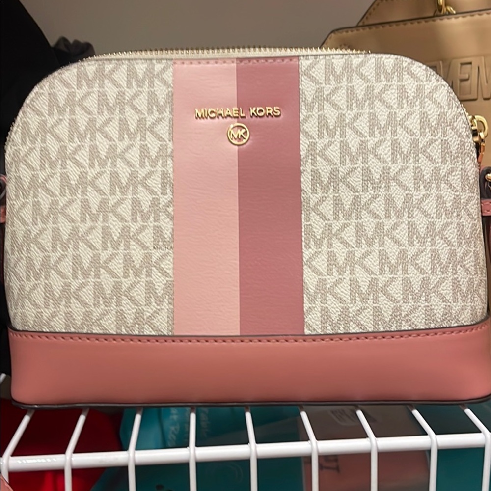 Pink Micheal kors